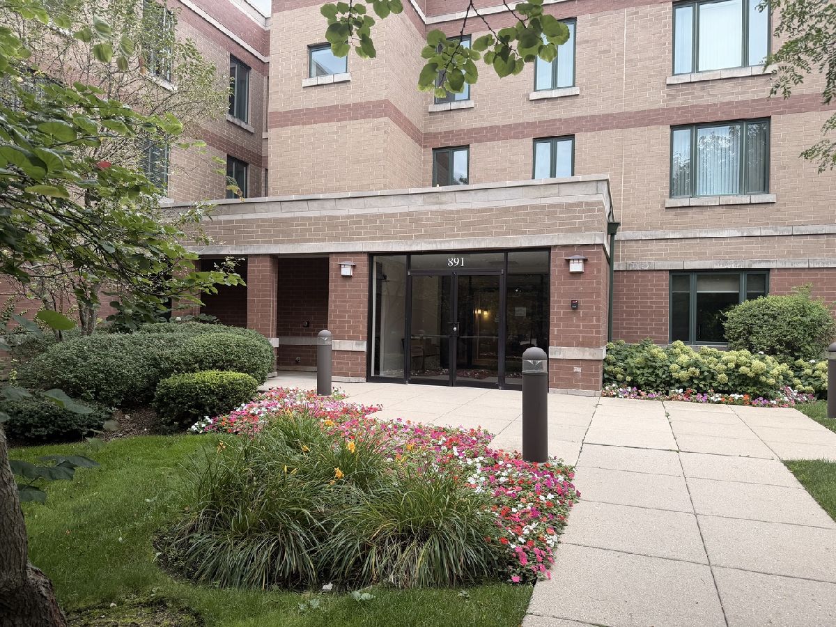  For Sale Highland Park Illinois, 891 Central Avenue