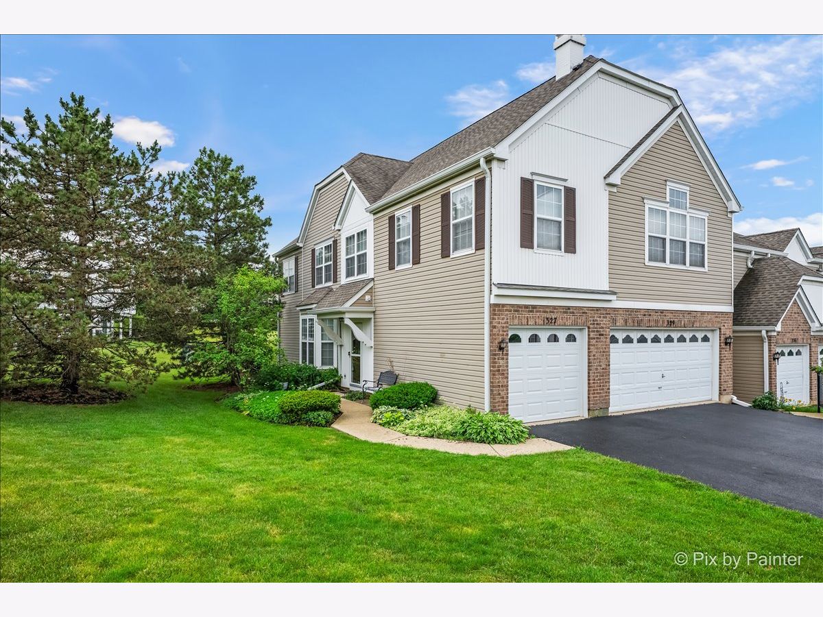  For Sale Lombard Illinois, 327 Gazebo Lane