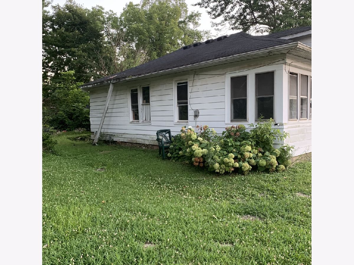  For Sale Carbondale Illinois, 301 Larch Street