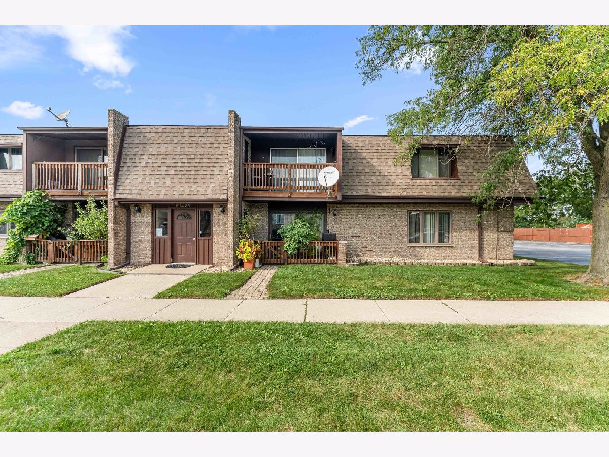  For Sale Hickory Hills Illinois, 9147 Roberts Road