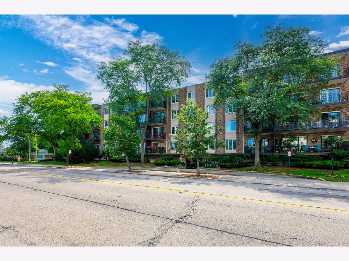  For Sale Morton Grove Illinois, 5501 Lincoln Avenue