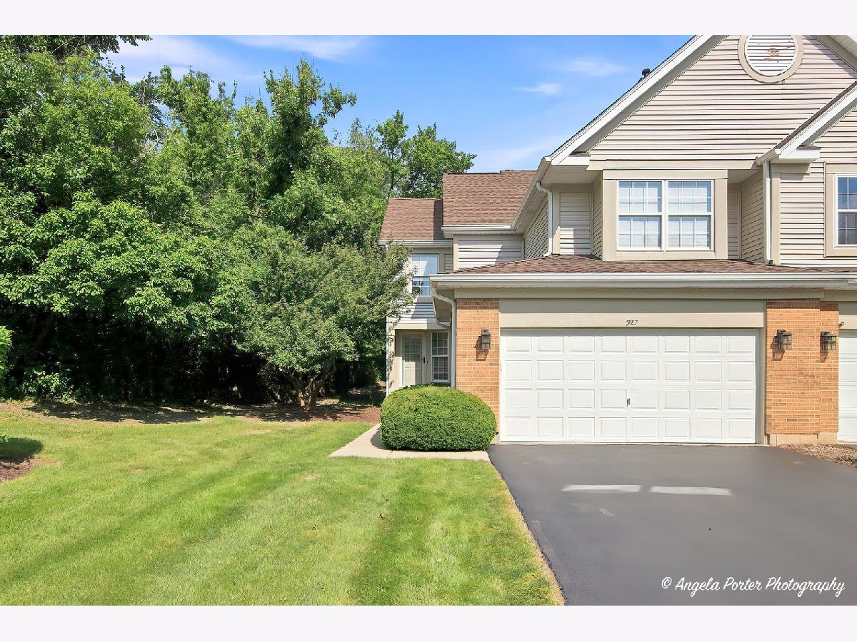  For Sale Lombard Illinois, 327 Cimarron Road