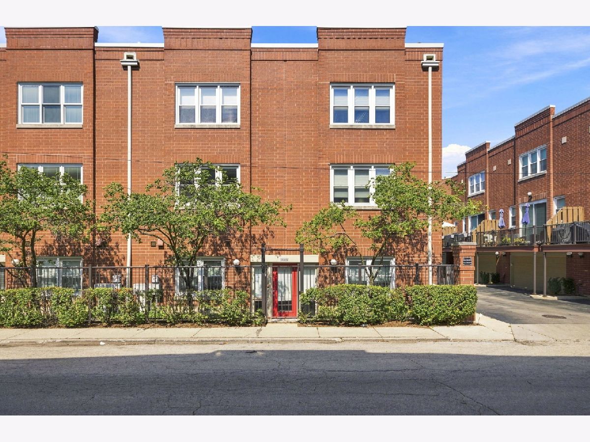  For Sale Chicago Illinois, 1730 Terra Cotta Place