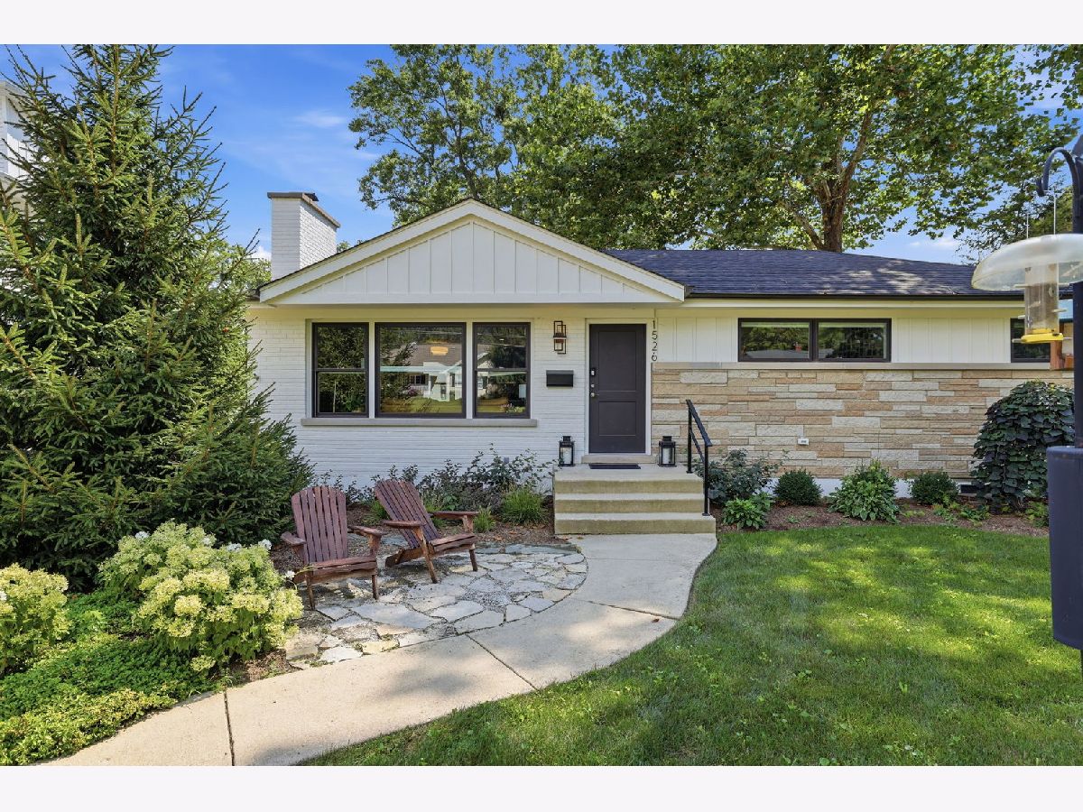  For Rent Wheaton Illinois, 1526 Forest