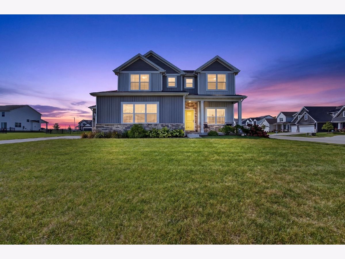 Homes & Condos & Townhomes For Sale Grove On Kickapoo Creek Bloomington Illinois, 1 Bucktown Court