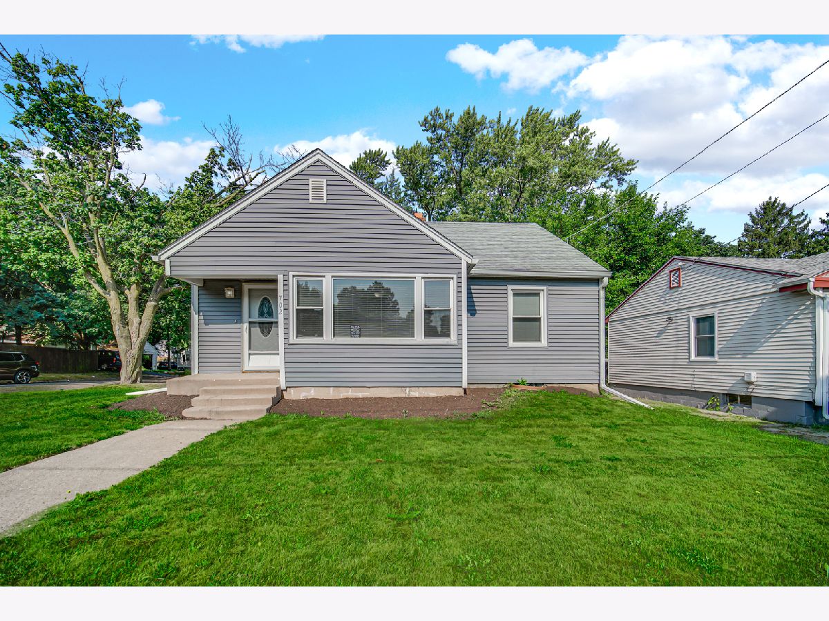  For Sale Rockford Illinois, 702 Independence Avenue