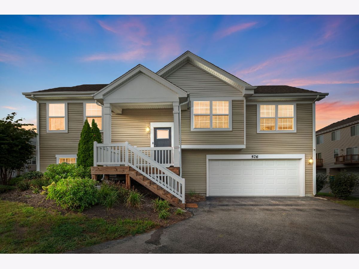  For Sale Joliet Illinois, 576 Spring Leaf Drive