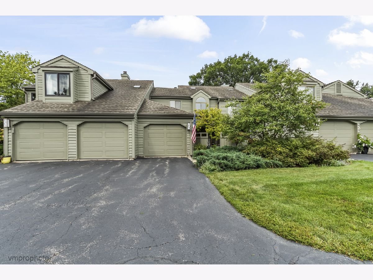  For Sale Lake Barrington Illinois, 900 Shoreline Road