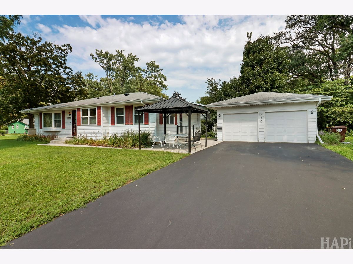  For Sale Woodstock Illinois, 630 Stewart Avenue