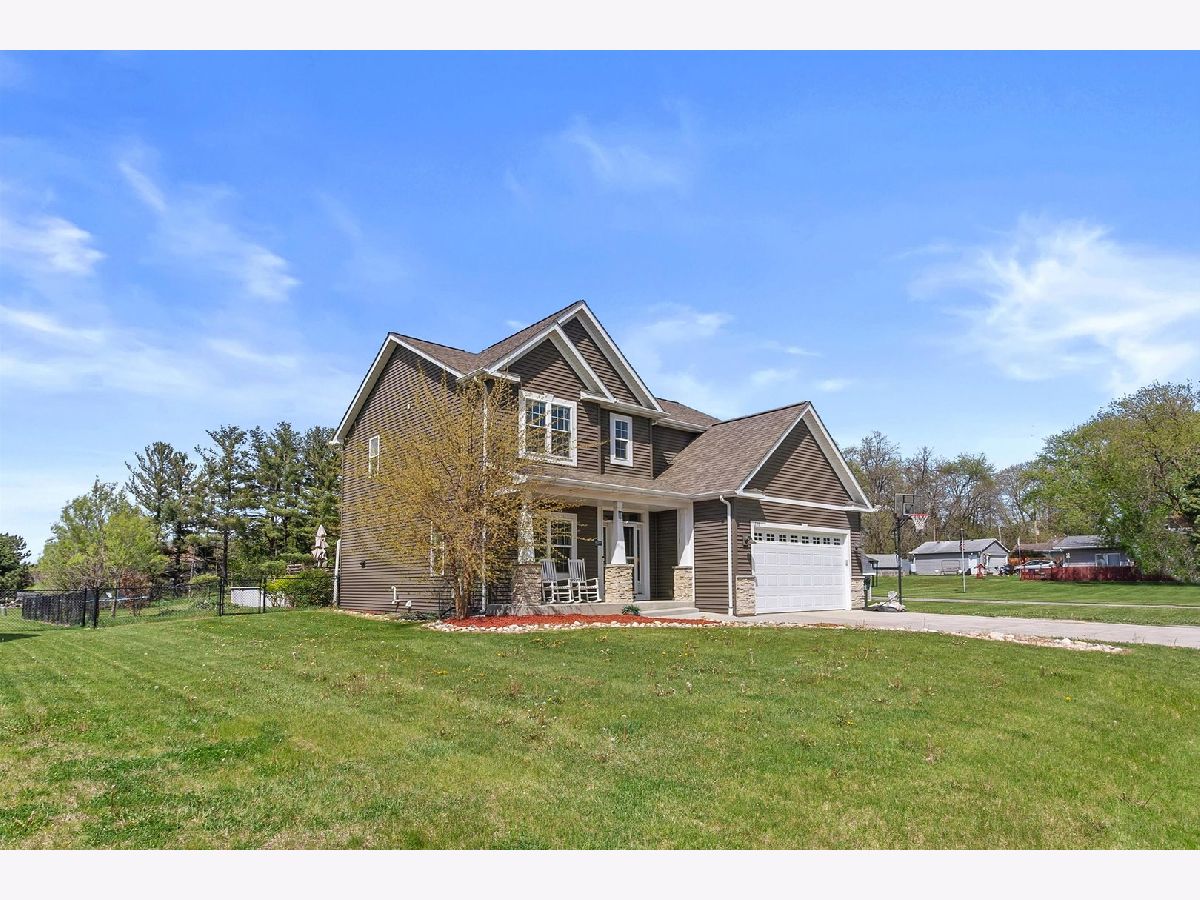  For Sale Twin Lakes Wisconsin, 320 Hunt Avenue