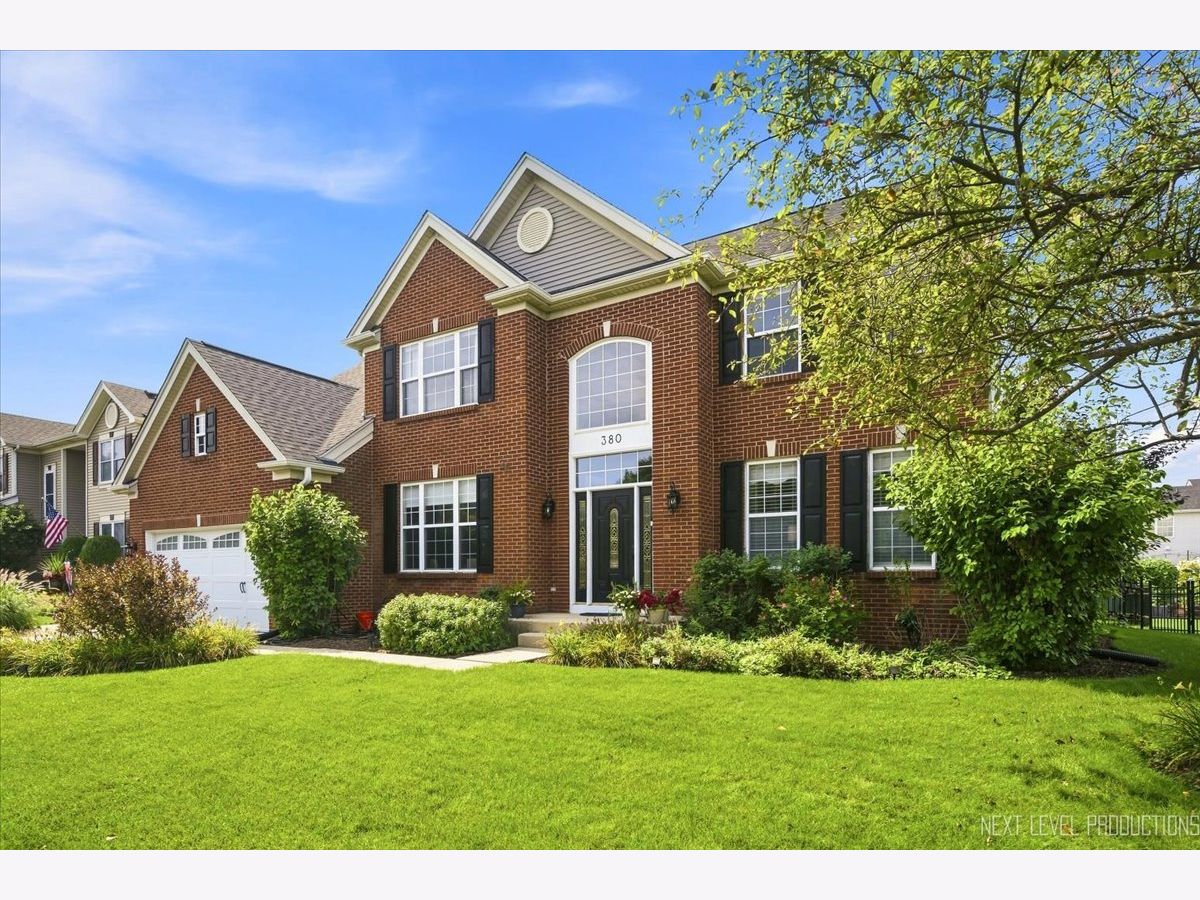 Homes & Townhomes & Condos For Sale Thornwood South Elgin Illinois, 380 Thornwood Way