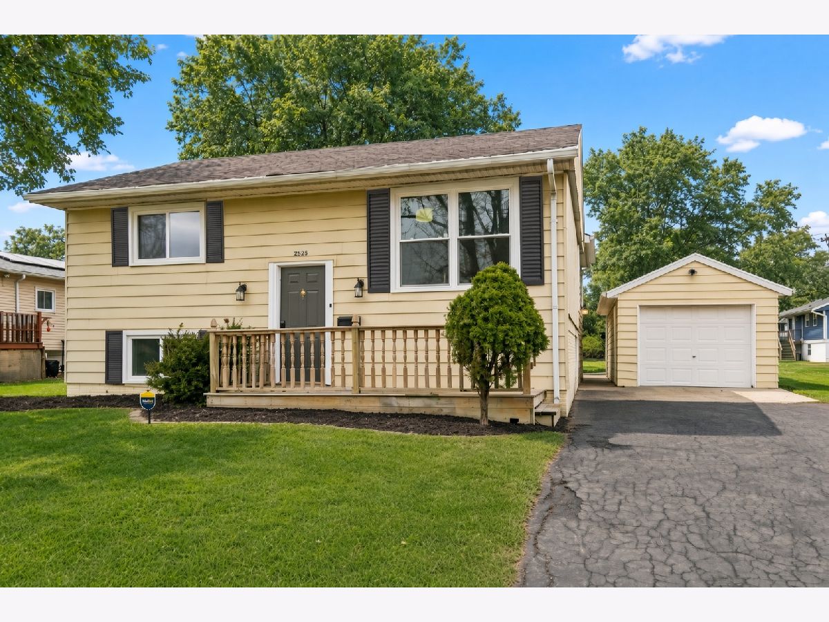  For Sale Sauk Village Illinois, 2525 223rd Street
