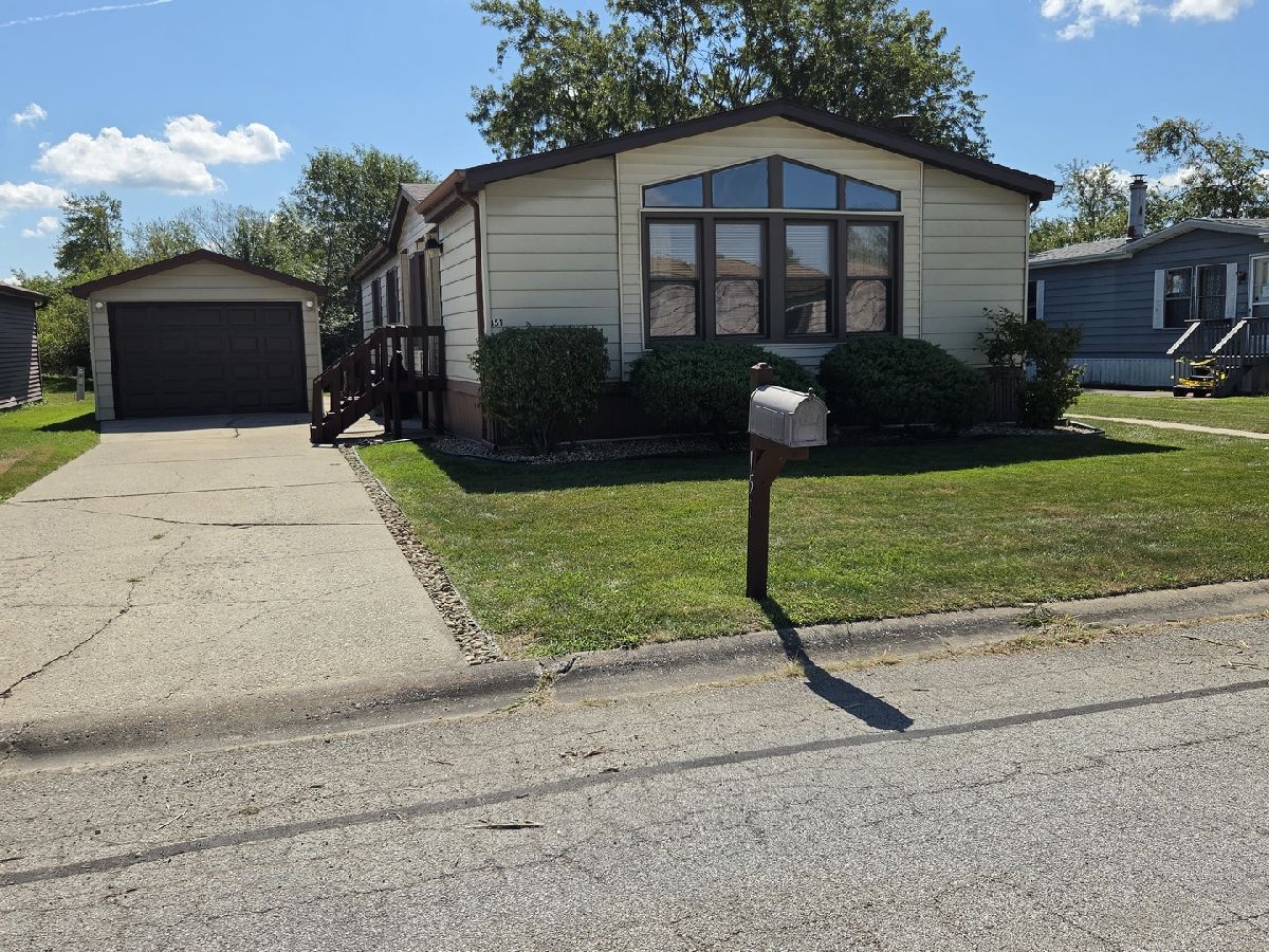  Sold Beecher Illinois, 151 Flamingo