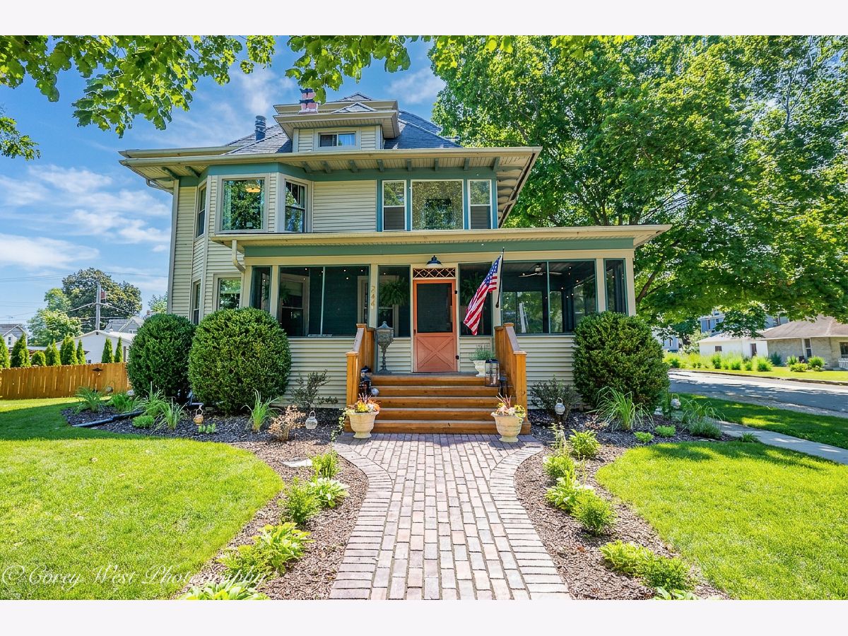  For Sale Genoa Illinois, 244 Sycamore Street