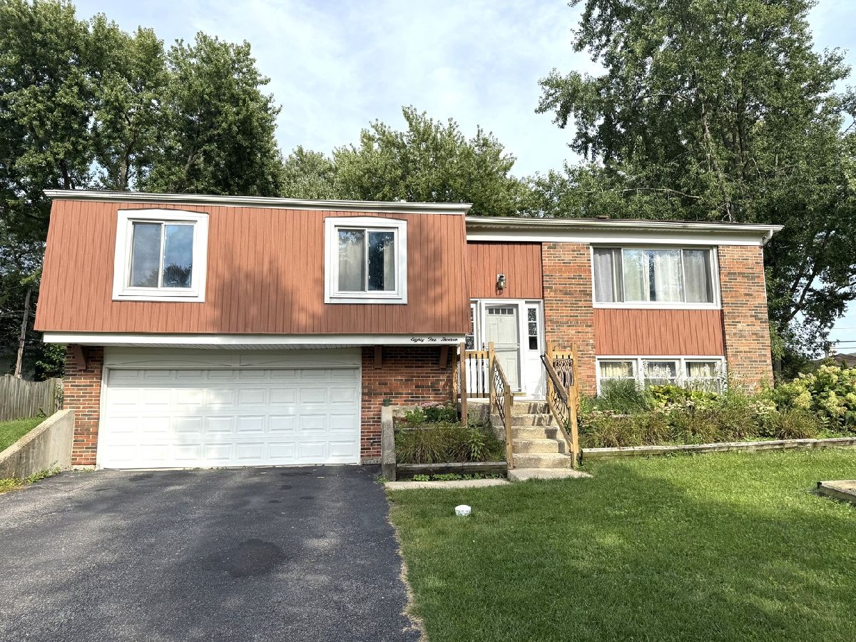  For Rent Woodridge Illinois, 8113 Norwood