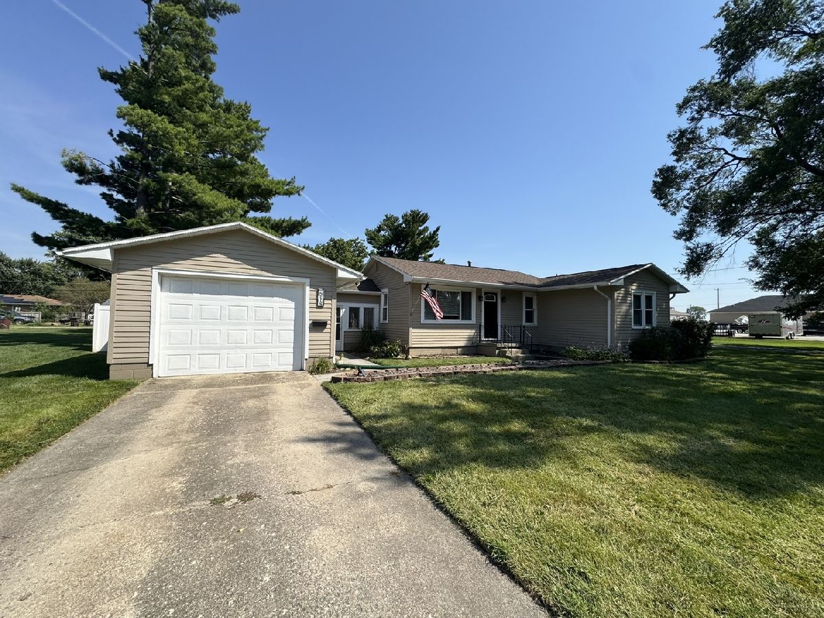  For Sale Gibson City Illinois, 618 Lott Boulevard