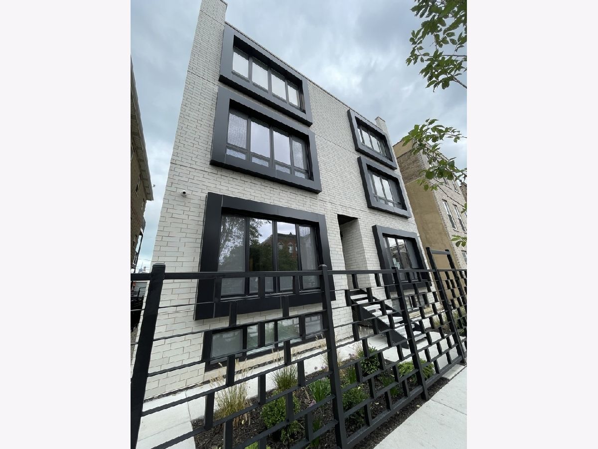  Rented Chicago Illinois, 719 Elizabeth