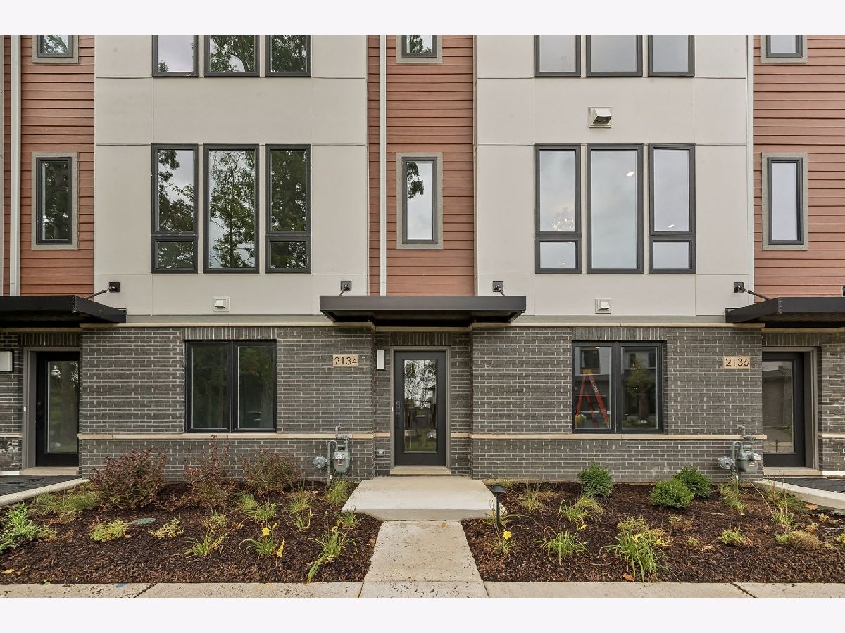 Condos & Townhomes For Sale Northwoods Of Naperville Naperville Illinois, 2118 Iron Ridge Lane