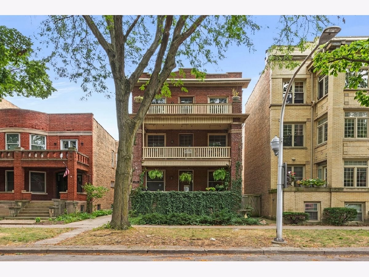 For Sale Chicago Illinois, 1347 Granville Avenue