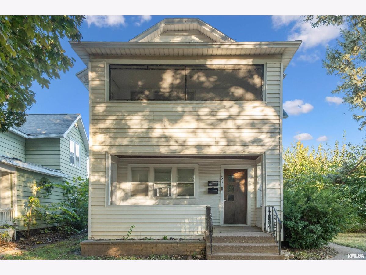  For Sale Clinton Iowa, 1423 Pershing Boulevard