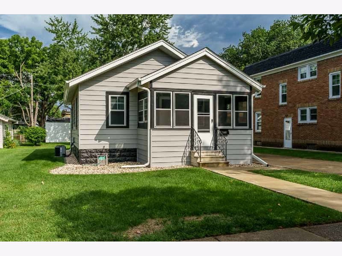  For Sale Rockford Illinois, 2305 Logan Street