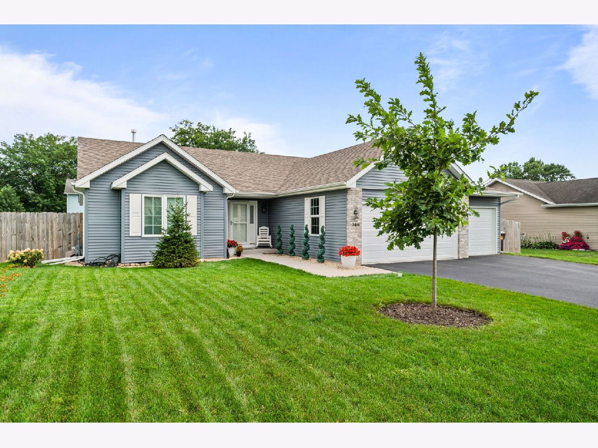  For Sale Byron Illinois, 749 Oxford Drive