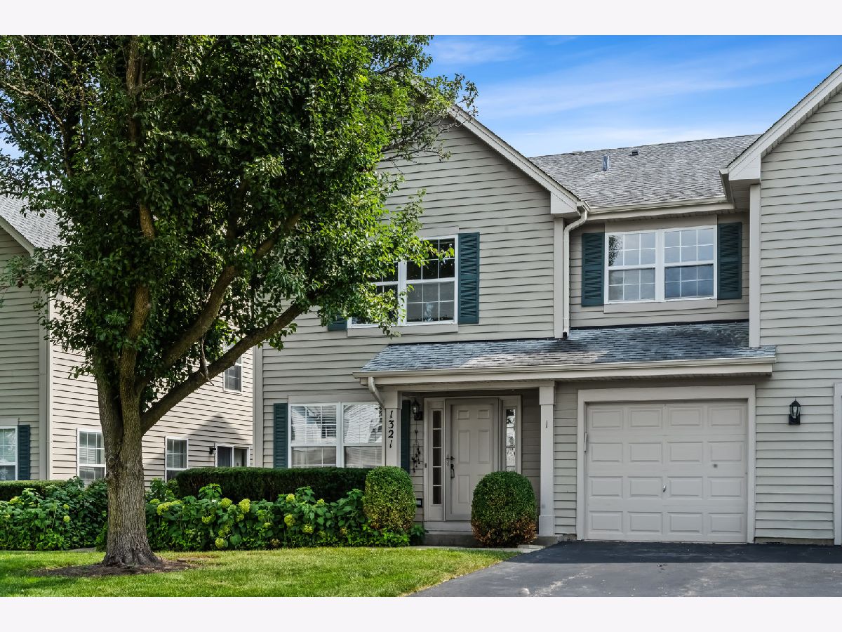  For Sale Mundelein Illinois, 1321 Orleans Drive