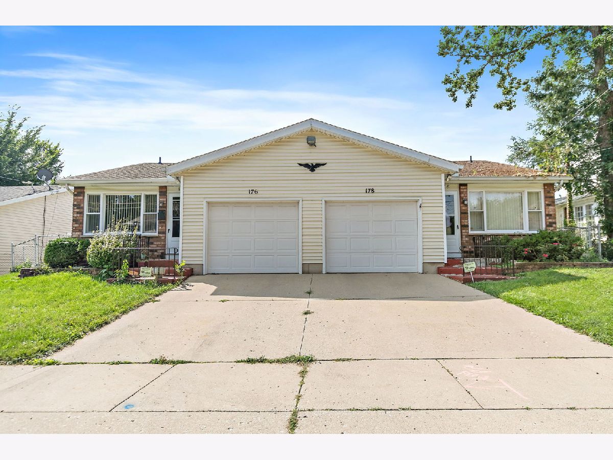  For Sale Elgin Illinois, 176-178 Dubois Avenue