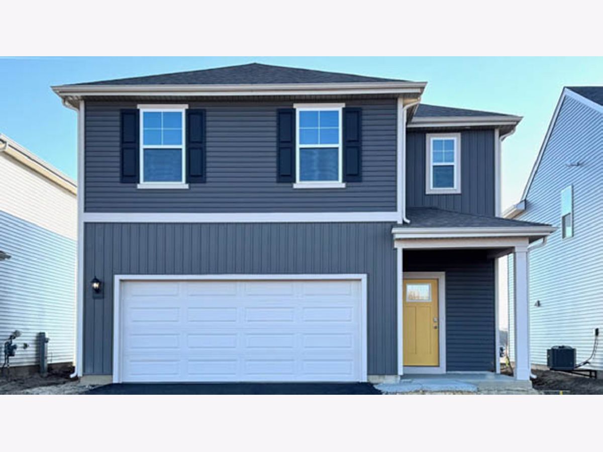 Townhomes & Condos & Homes For Sale Cambridge Lakes Pingree Grove Illinois, 2924 Rainier Drive