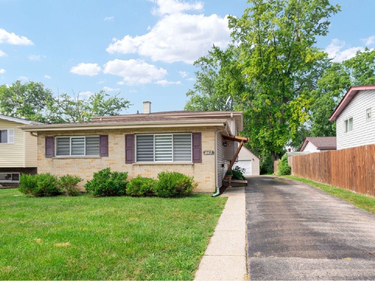  For Sale Addison Illinois, 136 May Street