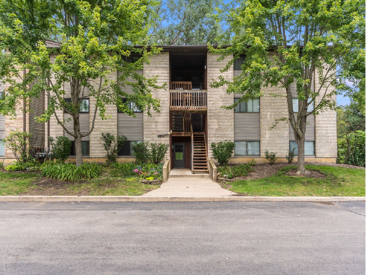 Condominiums For Sale Regency South Elgin Illinois, 2350 South Street