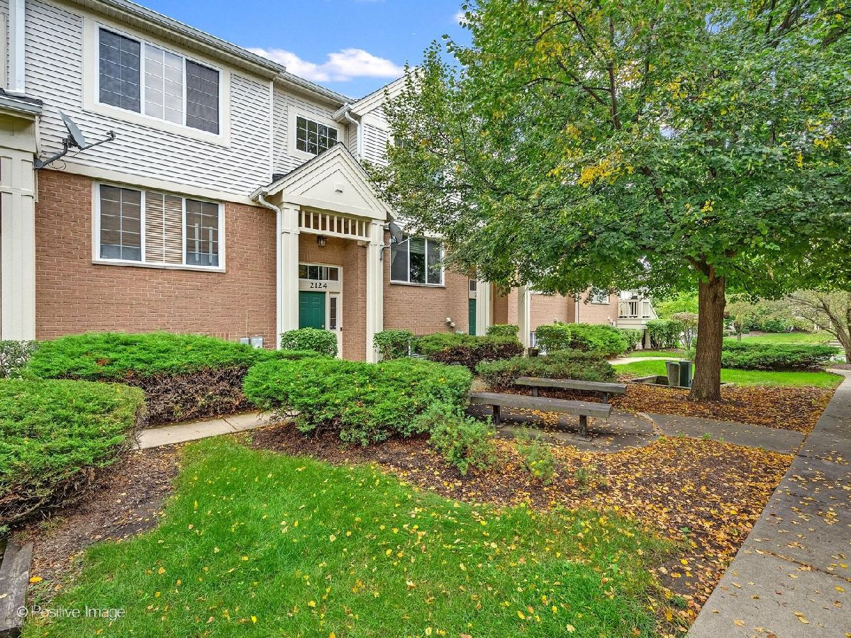  For Sale Addison Illinois, 2124 Concord Lane