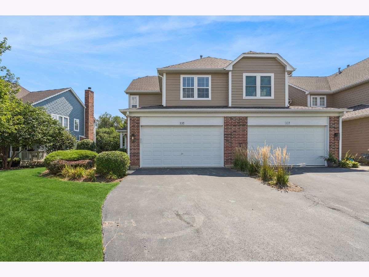  For Sale Glen Ellyn Illinois, 135 Tanglewood Drive