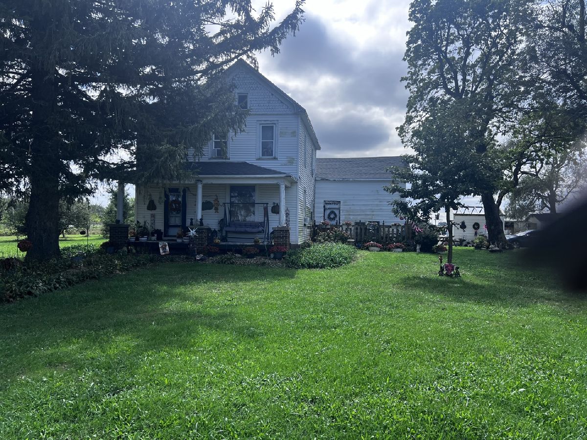  For Sale Buckley Illinois, 513 1100 North Road