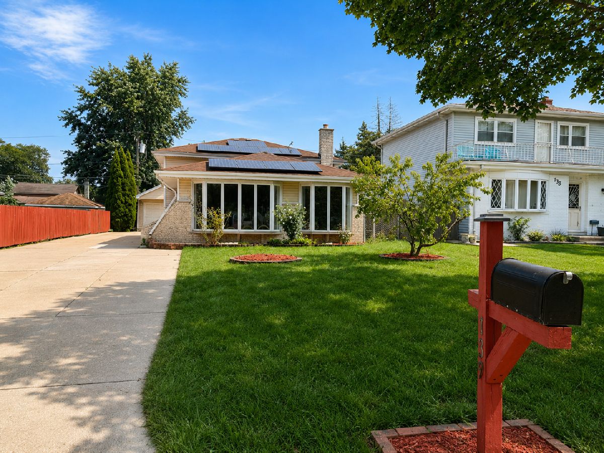  For Sale Wood Dale Illinois, 139 Hemlock Avenue