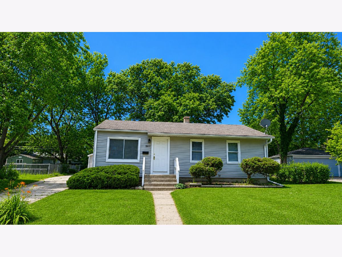  For Sale Sauk Village Illinois, 1820 222nd Street