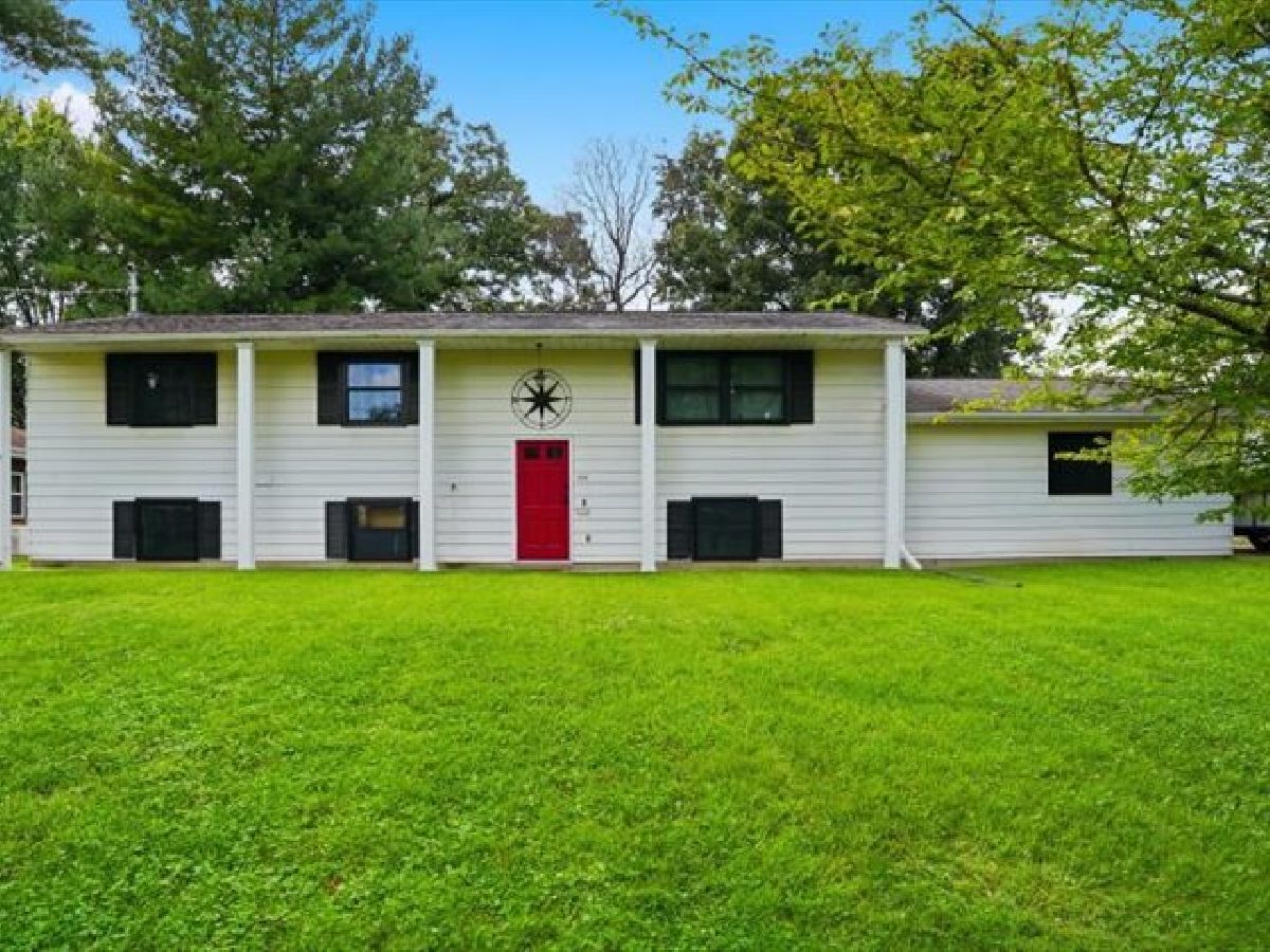  For Sale Dixon Illinois, 1021 Myrtle Avenue