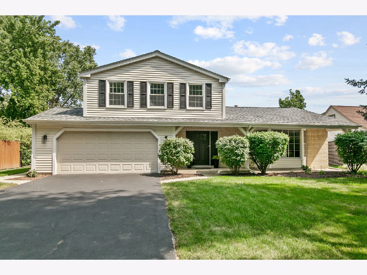 Homes For Sale Indian Hill Naperville Illinois, 1554 Chickasaw Drive