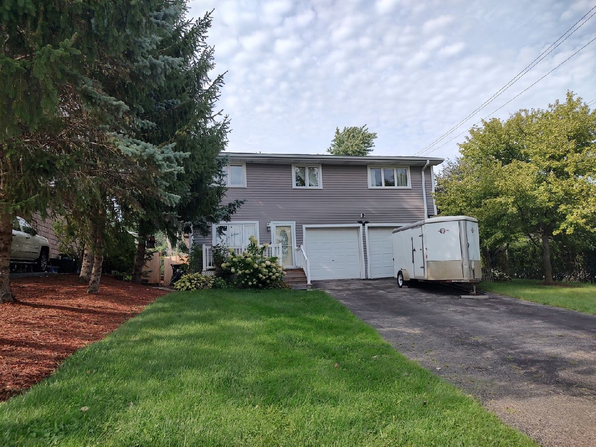  For Sale Lake In The Hills Illinois, 834 Shawnee Trail