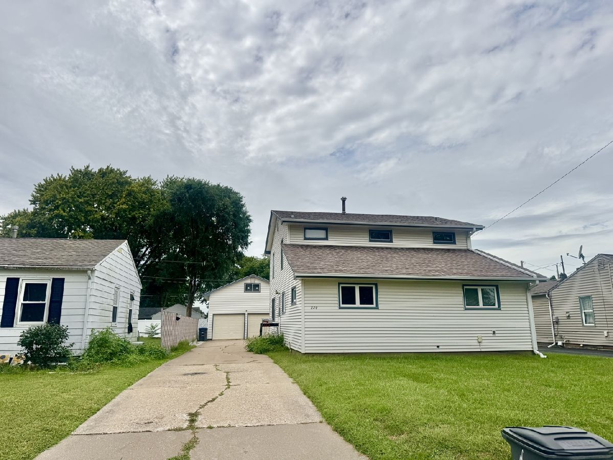  For Sale Milan Illinois, 220 5th Street
