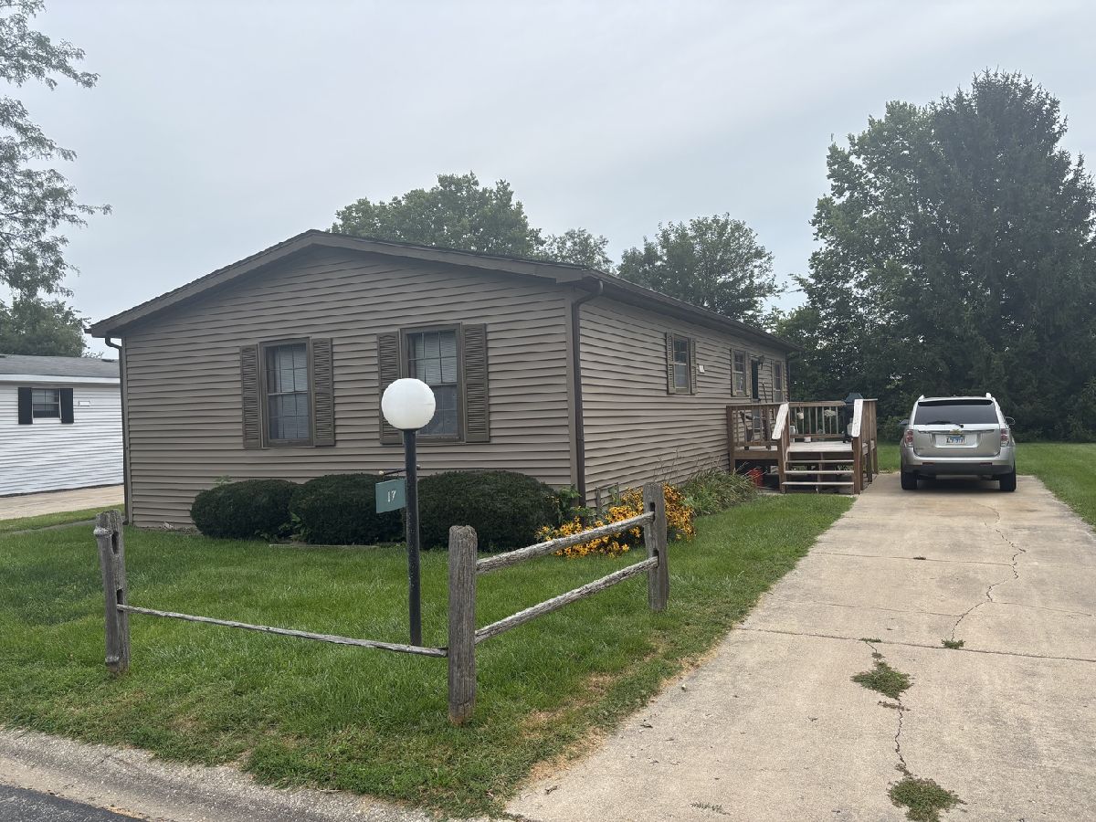  For Sale Sandwich Illinois, 17 Cedar Lane
