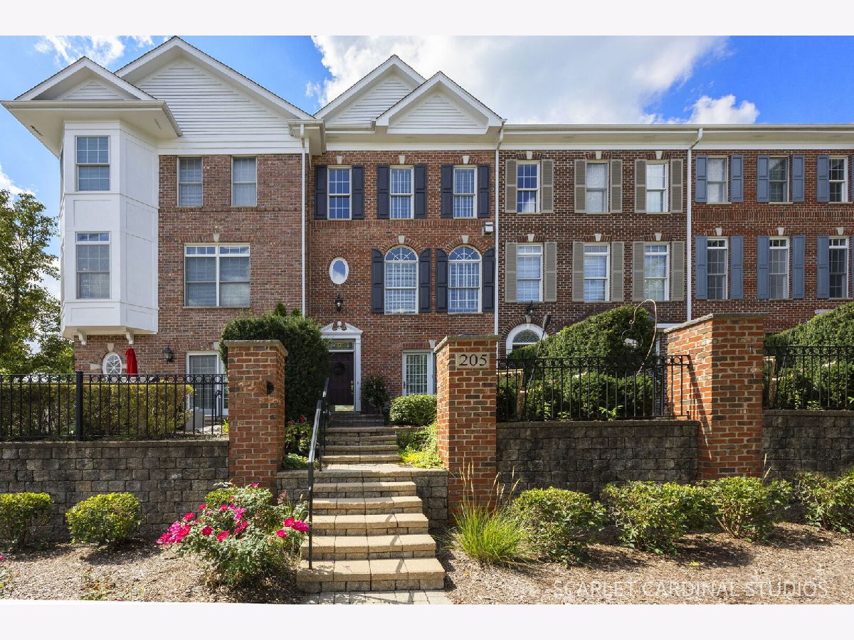 Townhomes & Homes For Rent Naperville Station Naperville Illinois, 205 Box Car