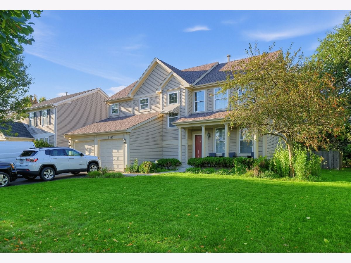  For Sale Grayslake Illinois, 18499 Springwood Drive