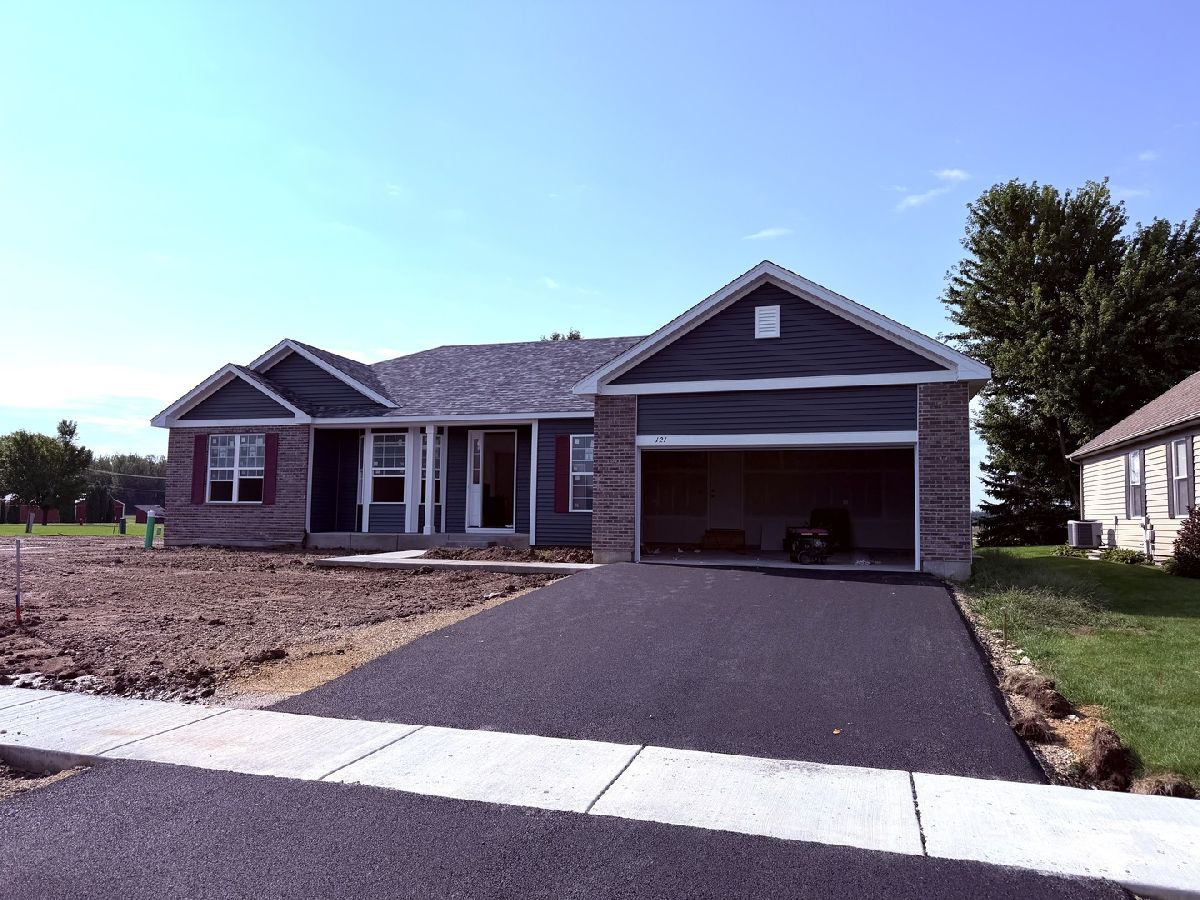  Sold Poplar Grove Illinois, 121 Dawson Creek