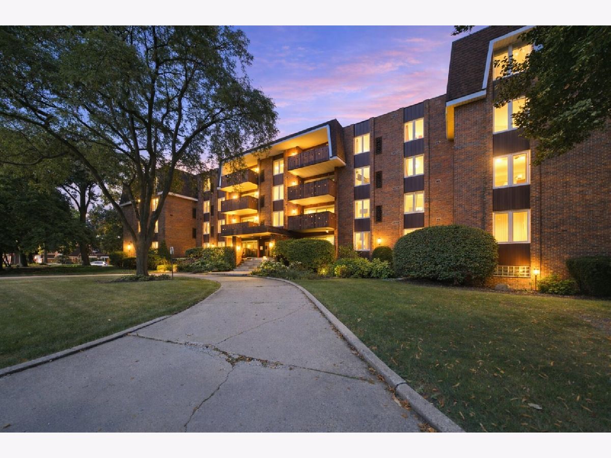  For Sale Wood Dale Illinois, 120 Spruce Avenue