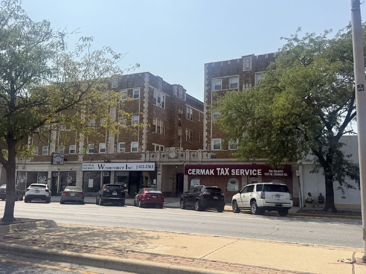  For Rent Cicero Illinois, 5011 Cermak