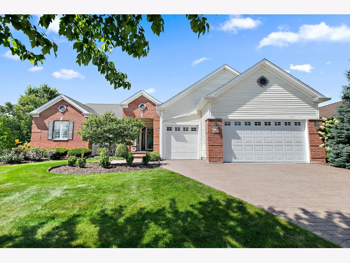  For Sale Huntley Illinois, 12675 Horseshoe Trail