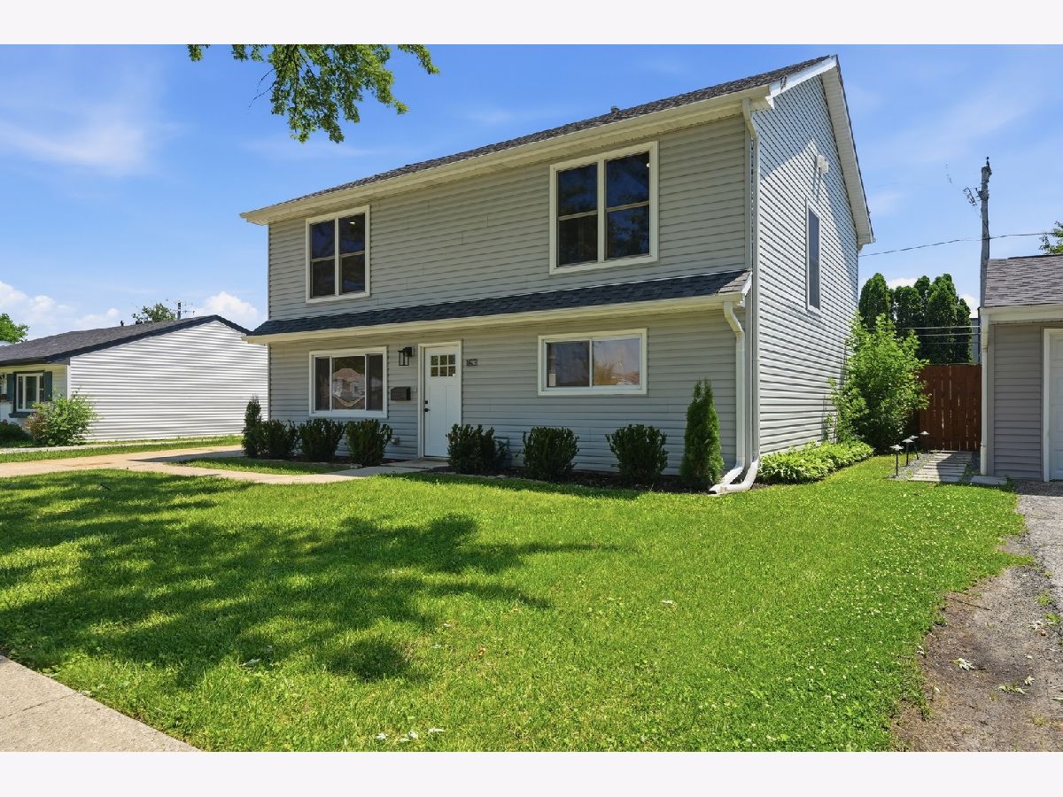  For Sale Wheeling Illinois, 163 Manchester Drive