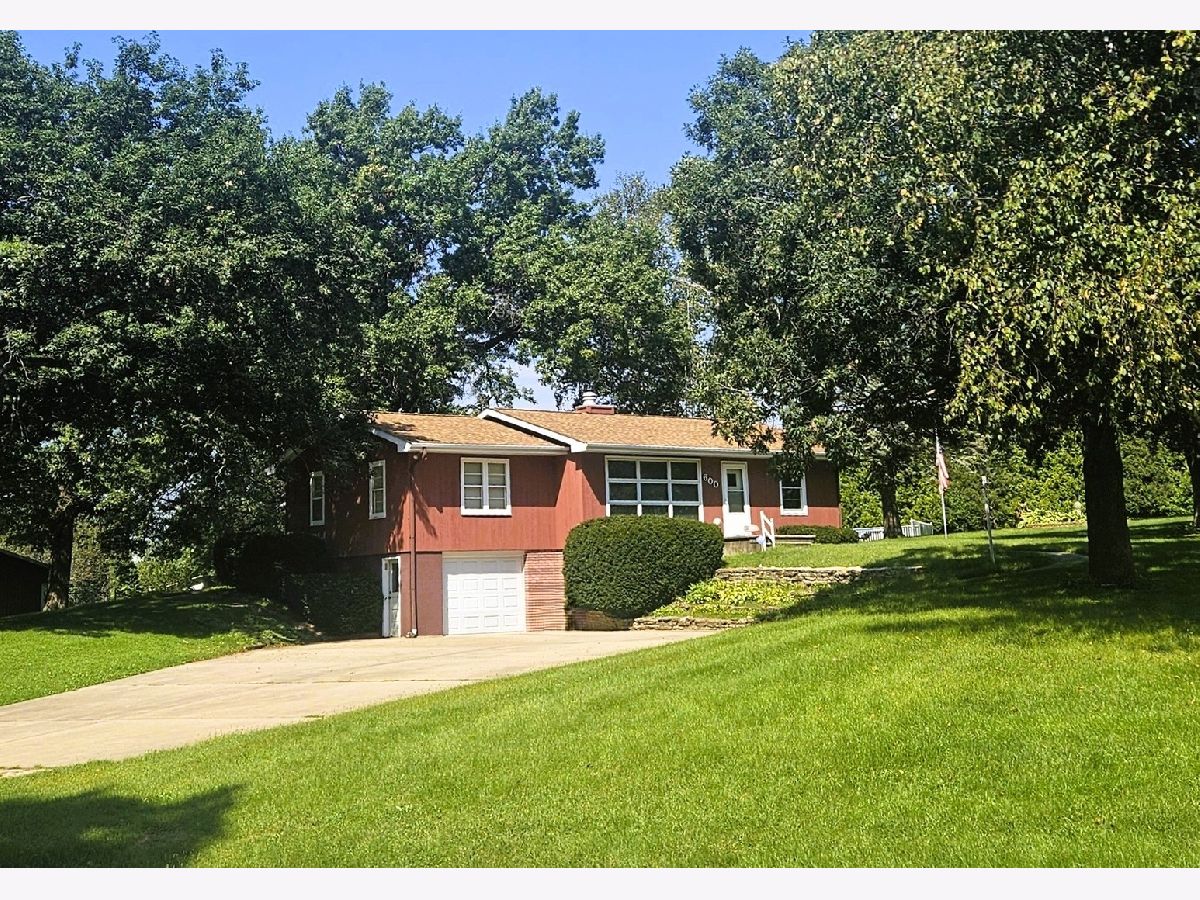  For Sale Dixon Illinois, 600 Timber Creek Road