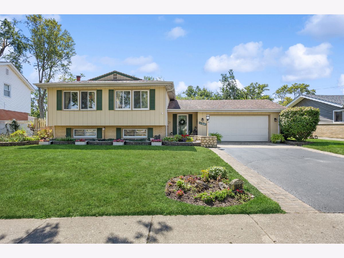  For Sale Homewood Illinois, 18846 Queens Road